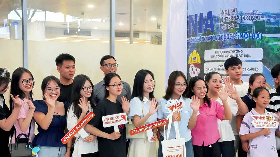 NAVI Academy tiễn học viên du học nghề Đức tại sân bay Nội Bài