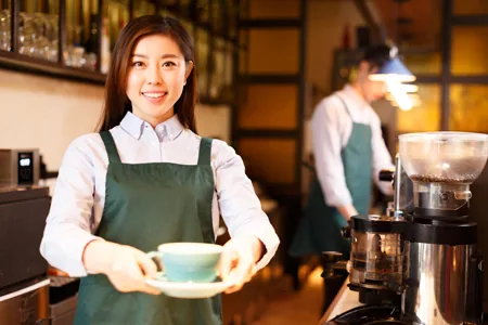 Chuyên viên nam/nữ trong hệ thống chuỗi nhà hàng (Fachmann / Fachfrau für Systemgastronomie)