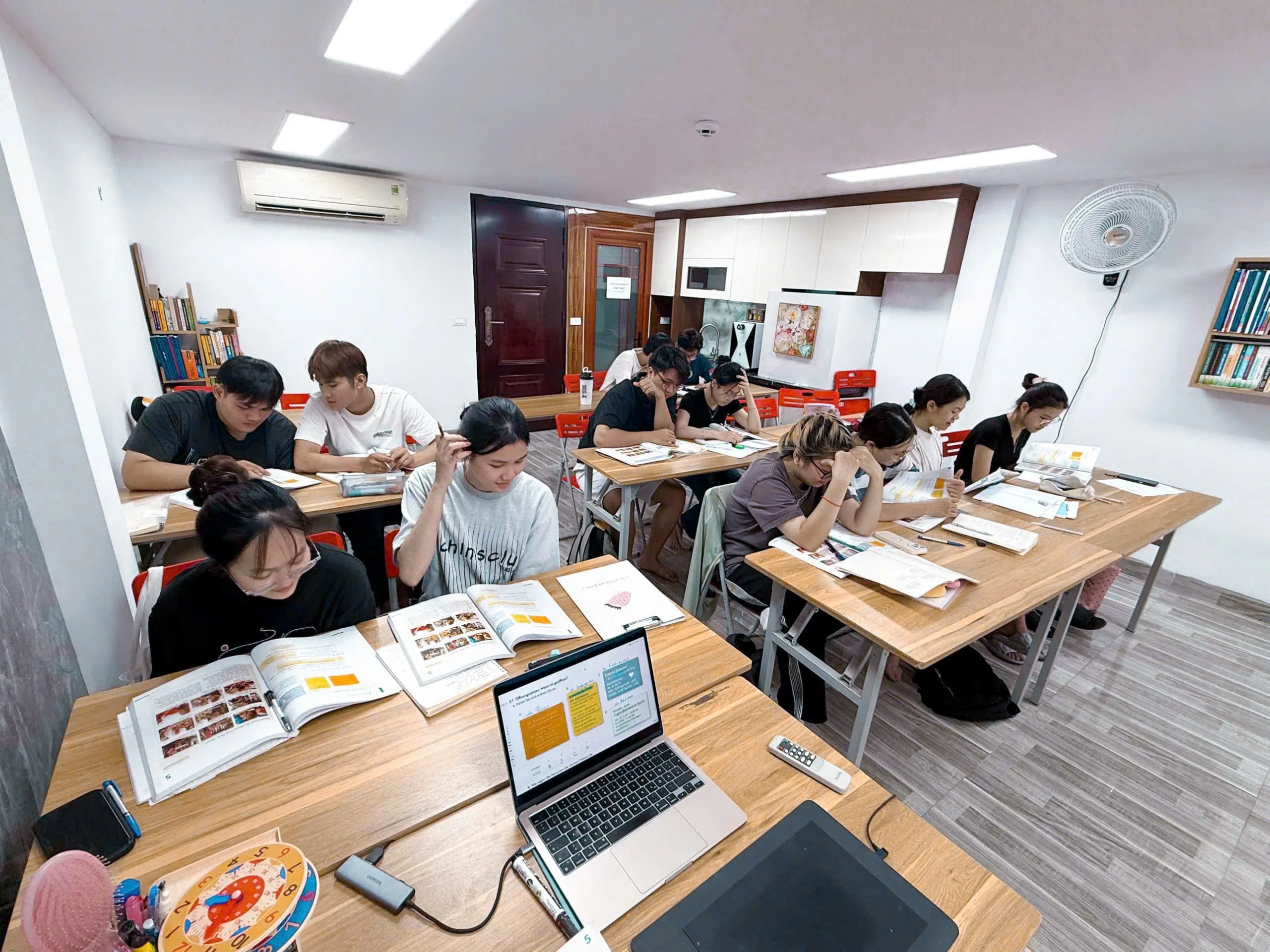 Lớp học tiếng Đức thực tế tại NAVI Academy